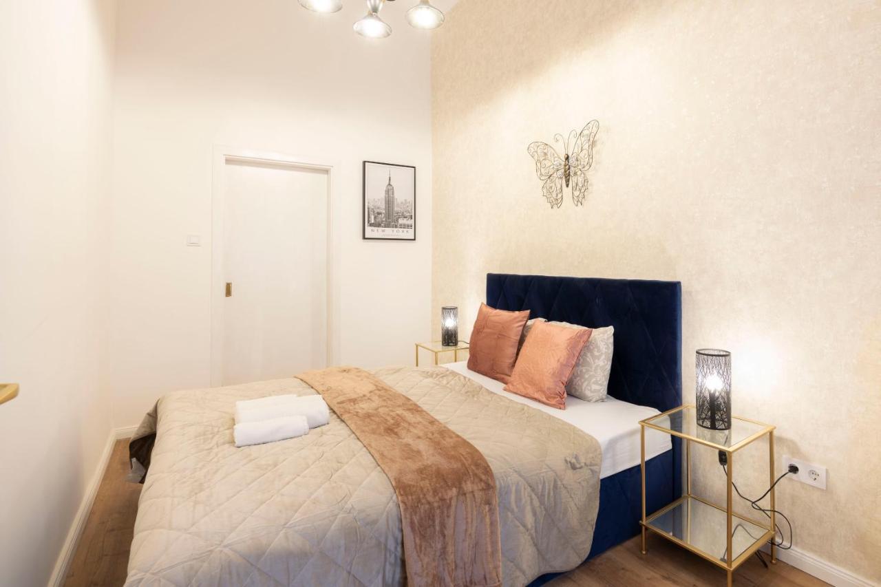 Luxurious Central Grand Home W/ 3Bedrm 2Bathrm Boedapest Buitenkant foto