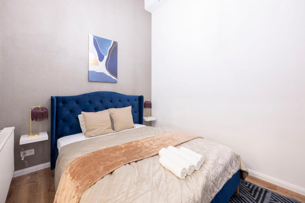 Luxurious Central Grand Home W/ 3Bedrm 2Bathrm Boedapest Buitenkant foto