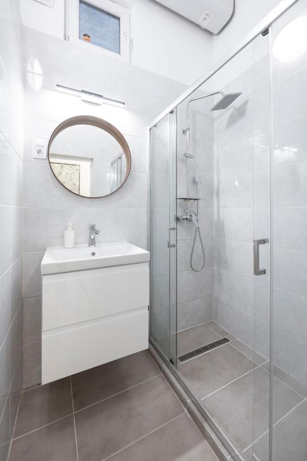 Luxurious Central Grand Home W/ 3Bedrm 2Bathrm Boedapest Buitenkant foto