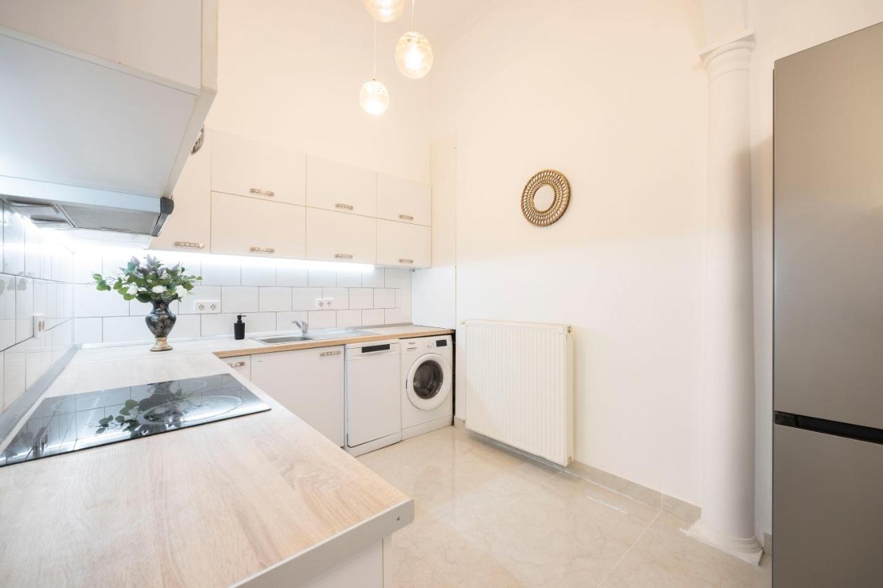 Luxurious Central Grand Home W/ 3Bedrm 2Bathrm Boedapest Buitenkant foto